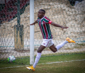 Que azar! Cria do Flu vendida ao Grupo City sofre grave lesão e passa por cirurgia