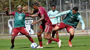 Fluminense realizou treinamento neste domingo, em São Paulo
