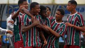 Garotada do sub-15 estreia no Cariocão com vitória