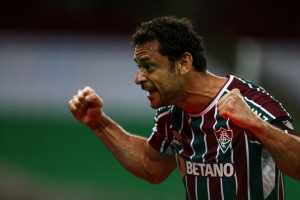 Fred pode deixar Edmundo para trás e empatar com Romário neste domingo