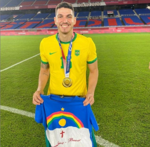 Nino comenta homenagem a Pernambuco após título olímpico em Tóquio