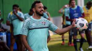 Alívio: torção de Yago é leve e atleta deve ficar disponível em breve