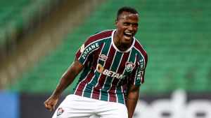 Técnico tricolor enaltece Jhon Arias e ressalta suas qualidades: “Se entrega muito”
