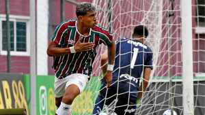 John Kennedy busca recuperar ritmo de jogo e diz: “Me dedicando bastante”