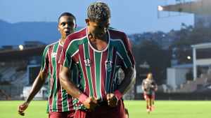 Vídeo – Veja os dois golaços de John Kennedy contra o Vasco no Sub-20