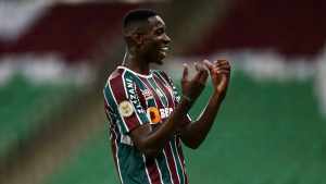 Ambidestro? Luiz Henrique explica facilidade também com a direita