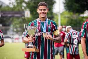 Fluminense já negocia renovação de contrato de Luan Freitas, diz jornal