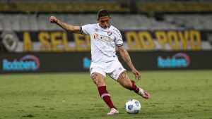 Danilo Barcelos opina sobre chegadas de Felipe Melo e Pineida