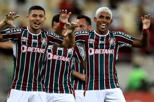 Possível venda de John Kennedy não é consenso no Fluminense; Entenda os dois lados