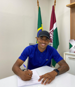 Em rede social, John Kennedy comemora renovação e agradece ao Fluminense