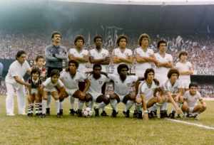 Relembre o gol de falta de Edinho, aniversariante do dia, no título Carioca de 1980 do Fluminense