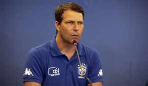 Leonardo Gaciba é demitido pela CBF do comando da Comissão de Arbitragem
