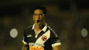Cano jogará no Fluminense, crava jornalista argentino