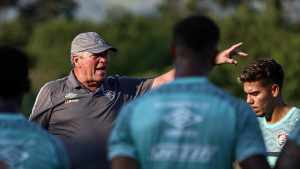 Ansioso por estreia, Abel avalia pré-temporada e promete variações táticas: “Não é só 3-5-2”