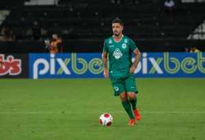 Cria de Xerém, zagueiro do Boavista reencontra o Flu: “Carinho muito grande”