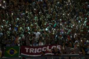 Tricolores sofreram com falta de hidratação em São Januário; Entenda