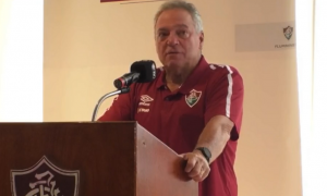 Abel se desculpa após declaração provocativa ao Flamengo: “Sou da paz”