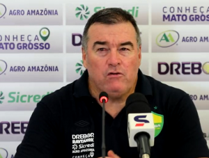 Técnico do Cuiabá evita desculpas e diz que dois times estavam desgastados