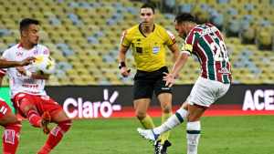 Em rede social, Yago atualiza sobre pancada que o tirou do jogo contra o Vila