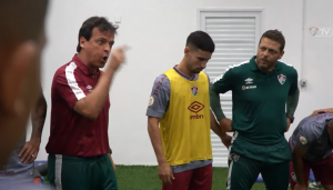 Estreante ansioso, Araujo animado e vitória no aniversário; os bastidores do Flu