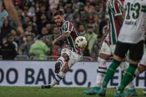 Vídeo – Fábio aconselhou onde Nathan deveria bater falta contra o Coritiba