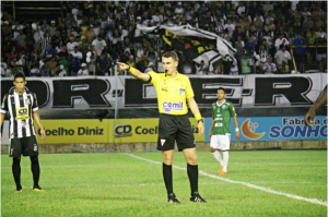 Trio mineiro apita Fluminense x Coritiba no sábado