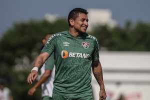 De saída do Fluminense, Pineida tem negociações avançadas com novo clube