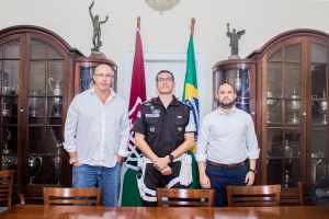 Vice de relações institucionais do Flu tranquiliza sobre possíveis penhoras