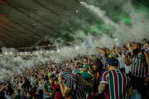 Organizada do Fluminense confirma festa com pó de arroz na final do Carioca contra o Flamengo