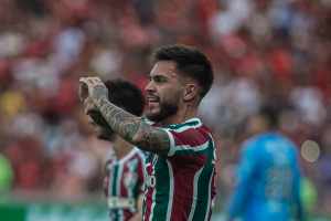 Repórter revela que Nathan pediu mais dinheiro para renovar com o Fluminense