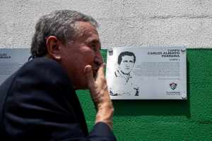 Fluminense homenageia Parreira com nome de campo no CT