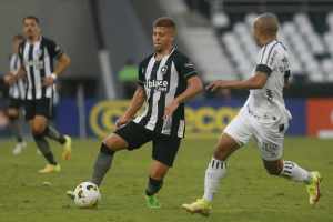 Jogador do Botafogo não se recupera e está fora do clássico contra o Fluminense