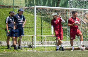 Técnicos das seleções de base do Chile visitam Xerém