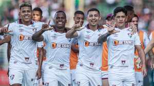 Campanha no Brasileirão 2022 superou a do tetra em gols e aproveitamento como mandante