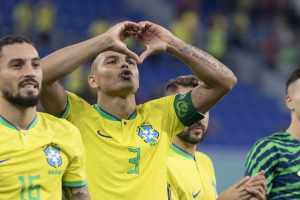 Thiago Silva conta que mudou sua mentalidade ao conhecer Maldini: “Despertou algo em mim”