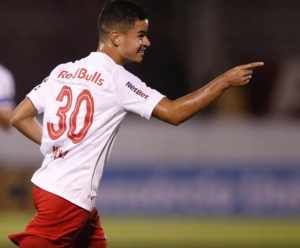 Miguel, ex-Fluminense, acerta com clube europeu