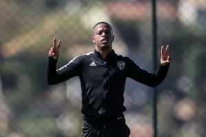 Pendências entre Atlético-MG e Keno podem atrasar acerto do atacante com o Fluminense