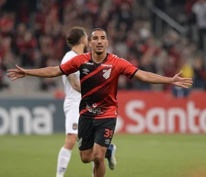 Jornalista revela que Christian conversou pessoalmente com Diniz sobre interesse do Flu