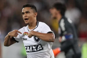 Portal revela atacantes que Fluminense cogitou antes de fechar com Keno