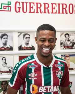 Keno espera repetir 2021 pelo Fluminense e deixar para trás lesões de 2022
