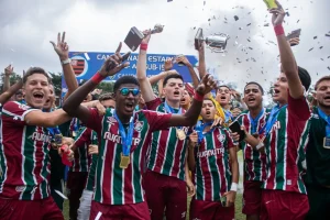 Técnico do sub-15 faz balanço da temporada arrasadora do Fluminense na categoria