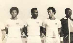 Morre Pelé, o maior jogador de futebol de todos os tempos, aos 82 anos