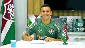 Mais um! Fluminense renova com outra cria de Xerém: Calegari