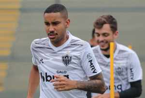 Perto do Vasco, Jair não era tratado como prioridade no Fluminense, diz jornalista