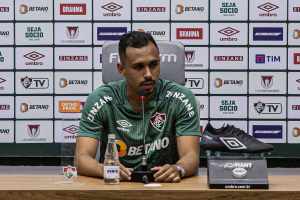 Com Fernando Diniz, Lima projeta evolução como jogador