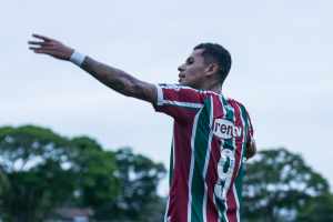 Luan Brito renovará com o Flu e viaja nesta sexta para se apresentar em seu novo clube