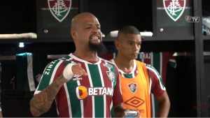 Felipe Melo responde críticas de parte da torcida sobre ser “coach” no Fluminense