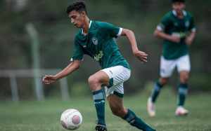 Fluminense contrata zagueiro do Goiás