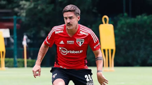 Alvo recente do Flu, Gabriel Neves foi líder em passes certos no terço final em 2023