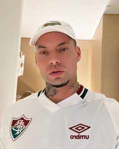 Compra de ingressos por rivais para apresentação de Marcelo e show preocupa